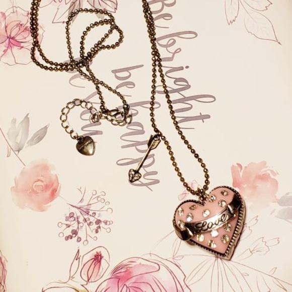 Charm Enamel Betsy Johnson Pendant Jewelry Rhinestone flower banquet necklace